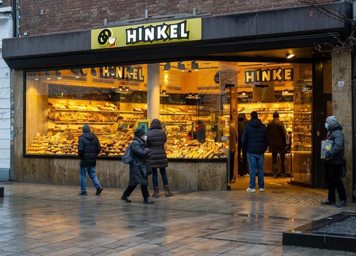 Bäckerei & Café